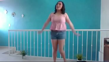 Celebrando con un baile