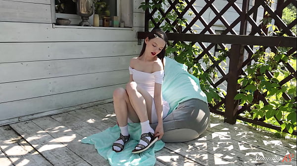 Soft Diddling Session With A Hard Finish With Teen Beauty Dakota Doll!