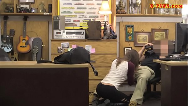 Tattooed babe drilled by pawn keeper