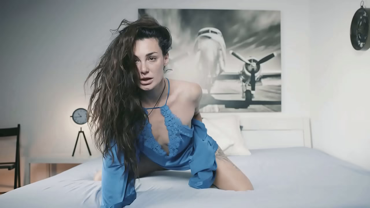 Tanya licking ass and being assfucked