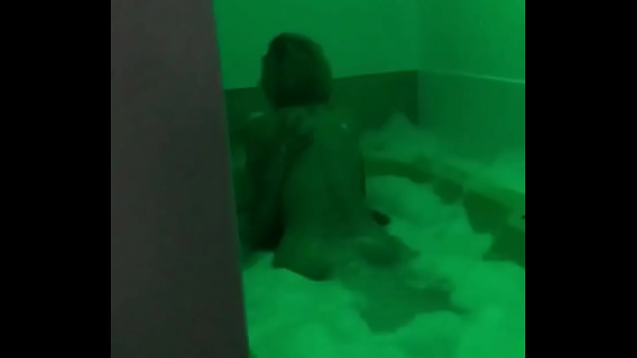 la coneja cabalga con su gran culo sobre un pene negro y grande. disfruta con el dedo de su novio en el culo. rubia culona folla apasionadamente en el jacuzzi de un motel en colombia.
                    cum latina babe pornstar milf brunette amateur public big ass jacuzzi big tits puta big cock big dick moreno maduras big butt muchos negros