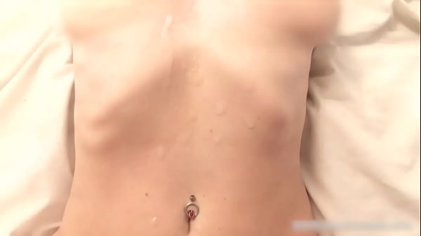 J'adore en avoir partout sur mon corps, bien chaud Et si c'&eacute;tait toi... ...