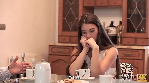 Daddy4k pap&aacute; le da a su hijo las llaves del auto y luego atornilla a su novia tiffany doll