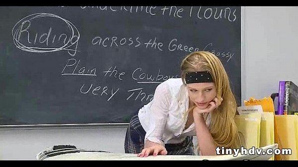 Amazing teen pussy Avril Hall 2 91