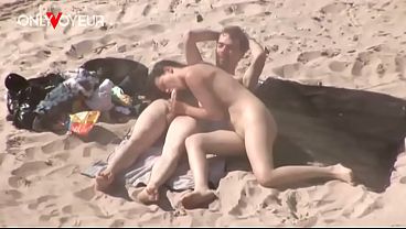 Risky public beach fuck thick cock drills dripping pussy