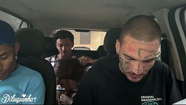 Download Video - SEXO NO CARRO ENTRE AMIGOS ANTES DE VIAJAR