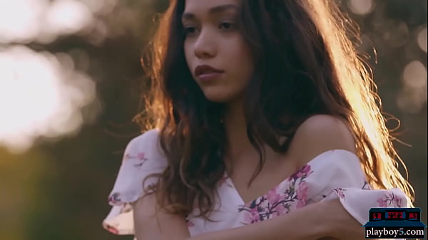 Download Video - Petite Asian teen model Kit Rysha hot outdoor striptease