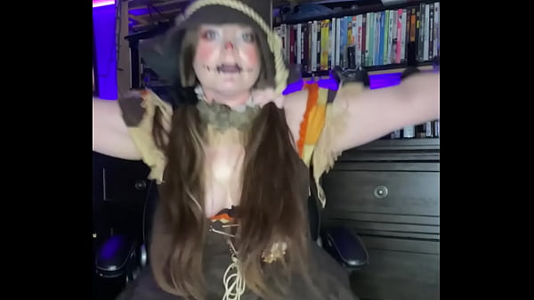 Sexy Scarecrow Sucks and Fucks!