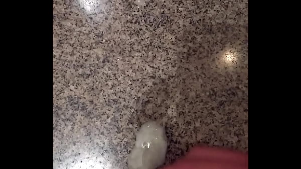 Gozando gostoso na punheta