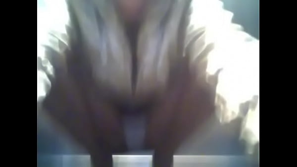 thumb piss in elevator