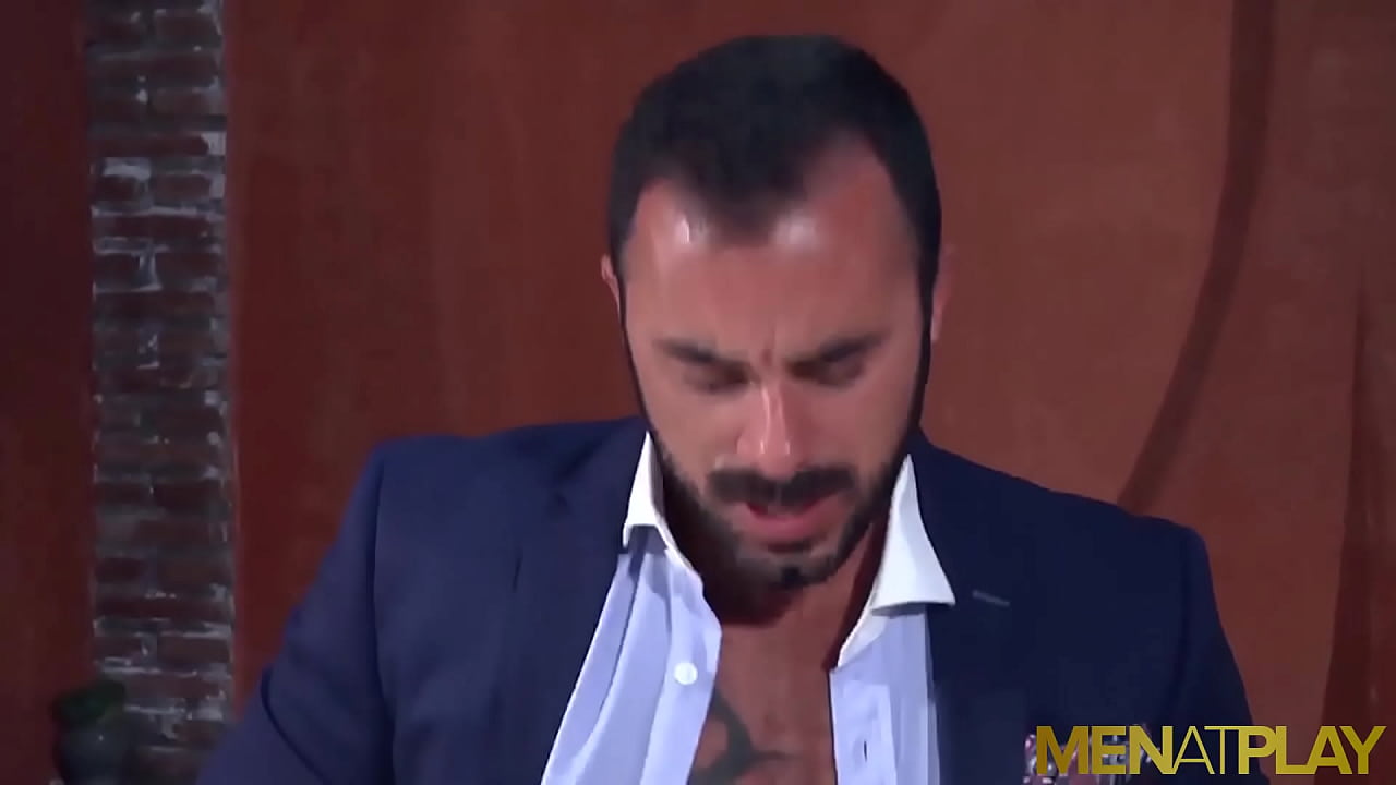 MENATPLAY El elegante empresario Xavi Duran se folla analmente a un gay rubio
                    anal european blowjob masturbation work gay reality suit muscle hunk rimming big cock big dick rimjob menatplay executive businessmen sex at work darius ferdynand xavi duran suit sex muchos negros