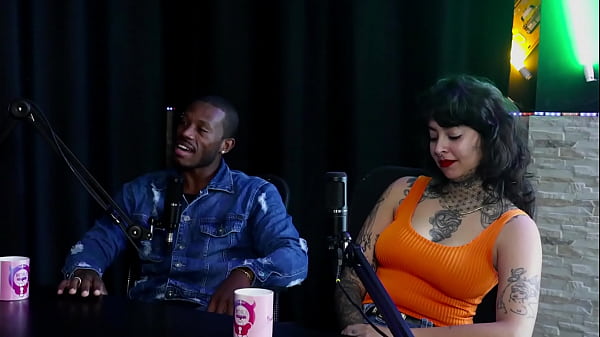 She had strange fetishes that were asked of her, she likes to see women making out, she had support from her family, but he... - My Hell Williams & Hyoran Carvalho (SHEER/RED)