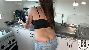 CALIBABY ALONE AT HOME CLEANING TURNS INTO A HORNY SITUATION