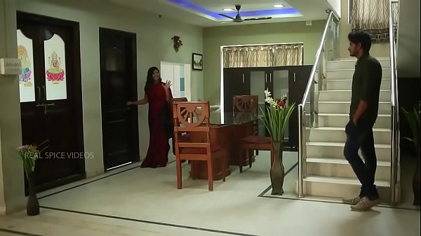 Download Video - भाभी-ने-सेक्स-किया-देवर-के-साथ-very-sexy-Bhabhi-videos-2017