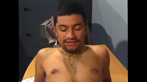 Download Video - Horny colligues want to experiment a bit on the desk