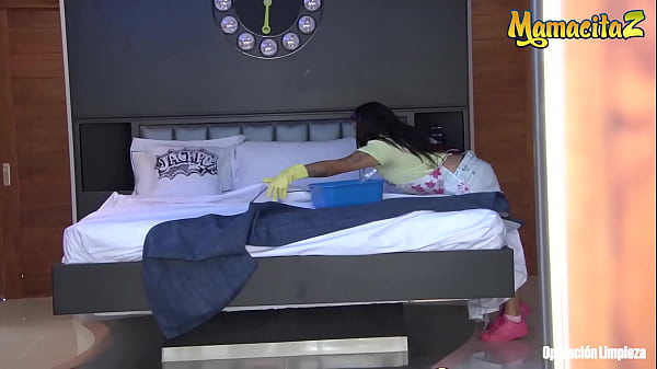 MAMACITAZ - #Vick Valencia #Alex Moreno - BBW Latina Maid Homemade Sex At The Hotel
