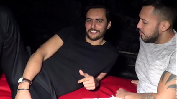 sexy italian bottom fodido sem sela por VIKTOR ROM