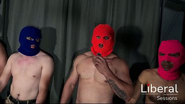 Super follada en gangbang a una hotwife curvy de gran culo hasta llenarla de leche