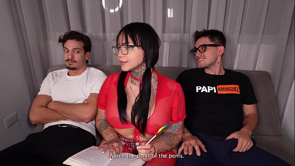 Kyleiellish - Venezolanas de Tetas y Culo perfecto se calientan con sus amigos españoles con 2 Pollas Grandes