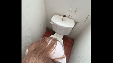Mexican schoolgirl shot in school bathroom! Public sex!