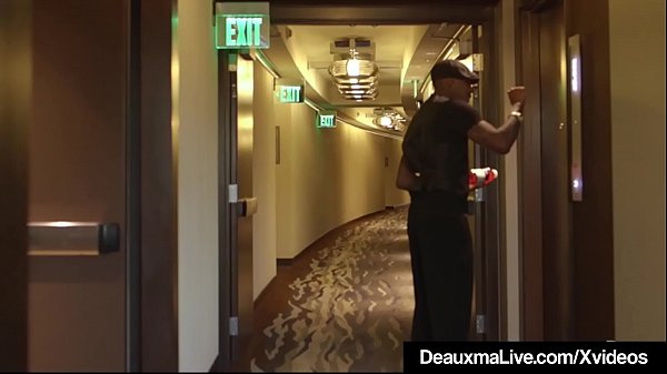 Hot Mature Cougar Deauxma Gets Drilled By A Big Black Cock!