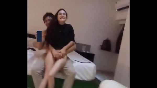 Download Video - Ela Fez 18 Anos e Gritou Dando o Cuzinho no Motel&excl; &lpar;ANAL&rpar;