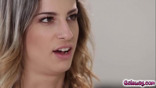 Kristen Scott goes on top of Alexa Grace pussy