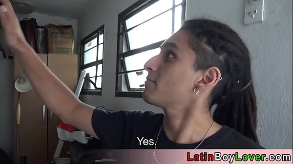 Un Ouvrier Du Bâtiment Amateur Latin Barebacked Par Son Patron