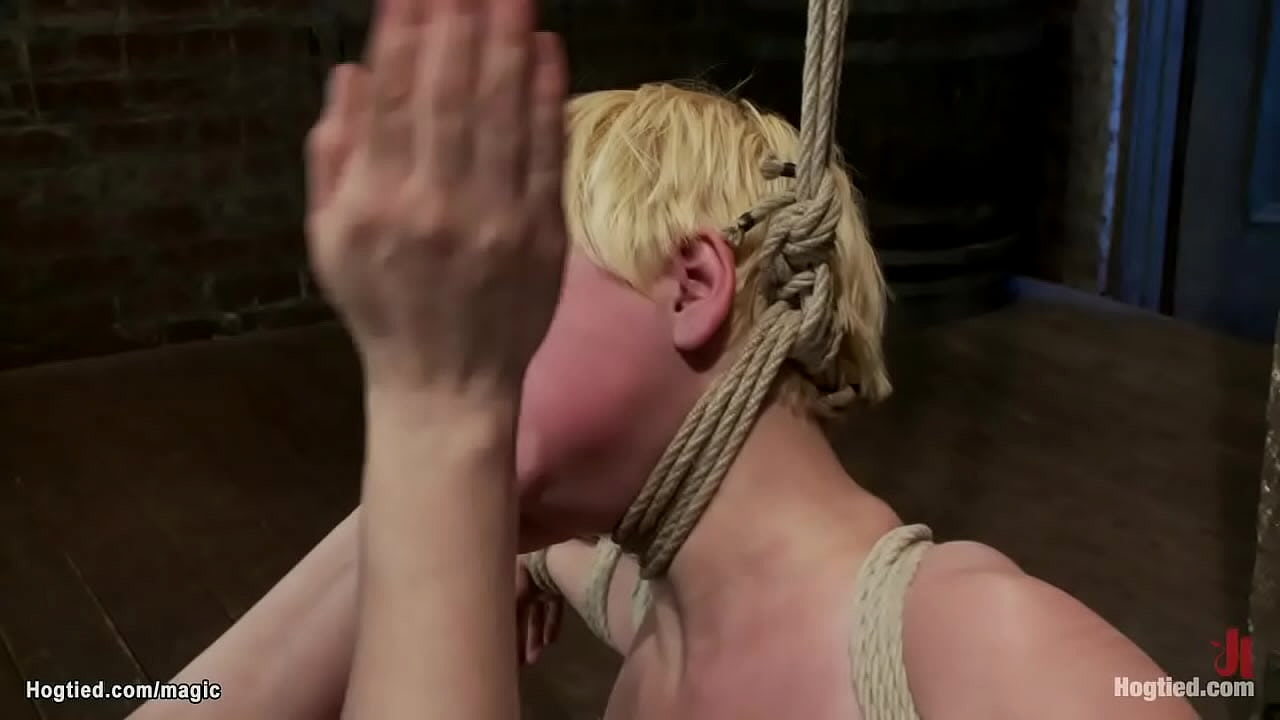 Cuello atado para poste rubia azotada
                    dildo lesbian rough gagging toy bdsm fetish bondage slave bizarre tied pain rope hogtie kink hogtied lezdom punish suspension kinkyclip muchos negros
