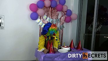 Download Video - I ARRIVE AT A BIRTHDAY PARTY AND I FUCK THE BIRTHDAY GIRL&period;