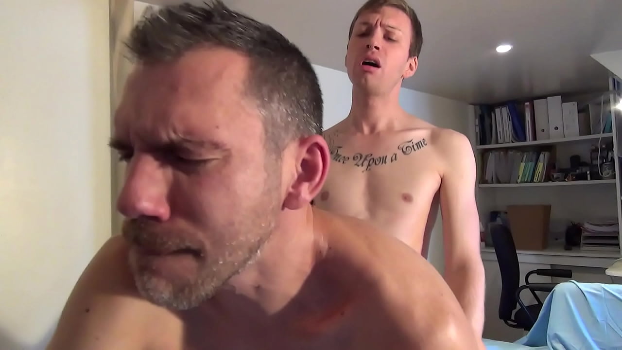 Remolque | Tantrik - Escena 3 - Austin Dallas, aprendiz de masajista TTBM desmantela a Paul Burning | Gaysight.com
                    french gay massage gay amateur gay blowjob gay sex gay twinks gay anal gay porn gay kissing gay masturbation gay brownhair gaysight muchos negros