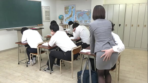 Yumiko Mitsuse, a married woman teacher who gets 10 times wet in a climax class where she can't make a voice