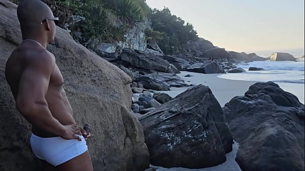 I found these two Hotties on the beach, very horny, they used sunscreen as an excuse just to give it to me, I made them both cum on my dick, there was even a golden rain at the end