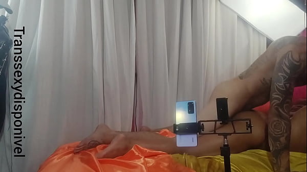 Beautiful transvestite with a big and thick cock, fucking big boy pacifier from the center of sampa who punches hot in the fur