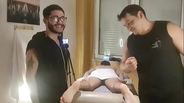 Download Video - 186 - Mix de massagens no ex do meu amigo CLIP 1