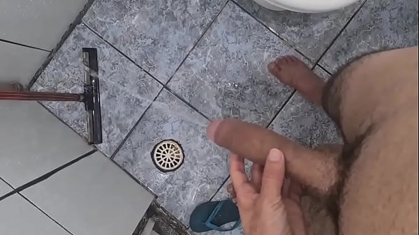 Download Video - Depois da gozada&comma;vem o mijao