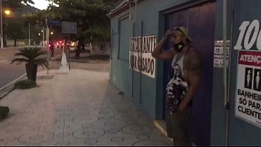 Ex BBB fan pays blowjob in the men's restroom he cum in her mouth and she even thanked