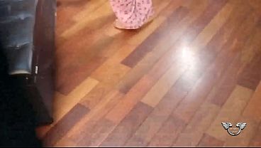 PREVIEW - Two friends making out in secret