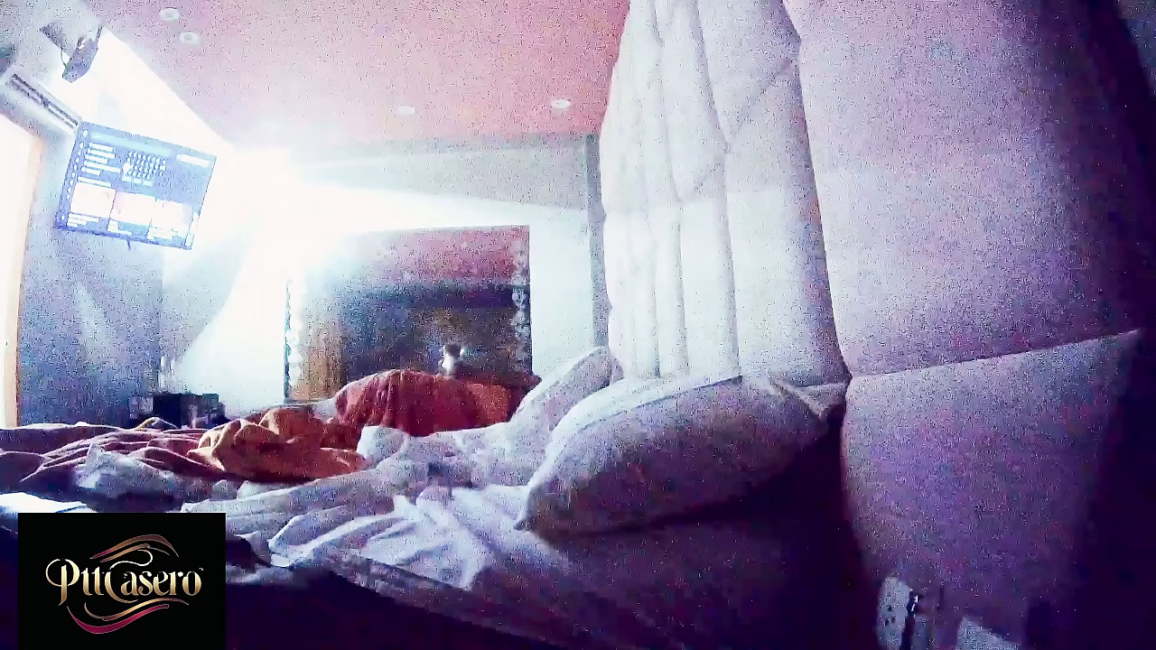 HIDDEN CAM: 12 Minutos &quot_Espiando&quot_ en el Hotel (Ducha   Vestirse)