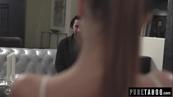 Tommy s fucks a sexy cyborg
