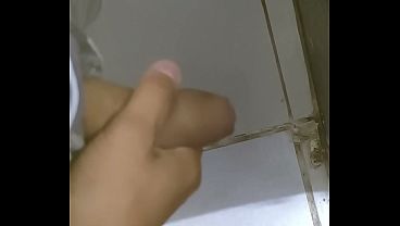 Punheta muito gostosa do corno