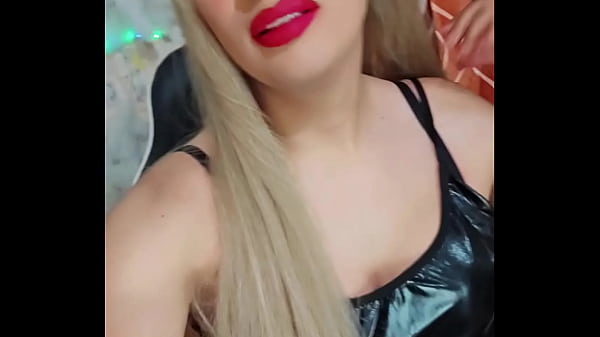 Download Video - Ropa sexy masturb&aacute;ndome transexual
