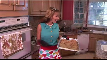 Dinner Is Cancelled - Submissive Teen Fucked In Her Kitchen