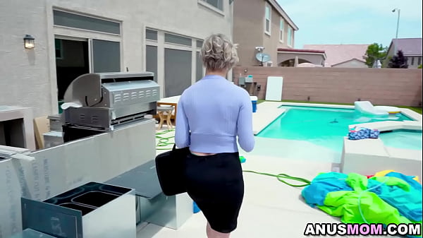 Download Video - HOA Dee Williams gets a foot massage from house owner Quinton James and a nice anal fucking for Dee to enjoy and forget about his house&period;