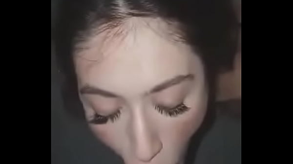 Modèle Paraguayen Angie Suce Une Bite