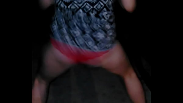 Shaking that ass for