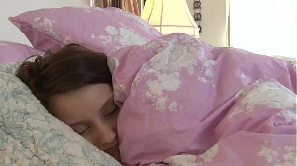 Sexy Lesbo Babes Love to Eat Pussy