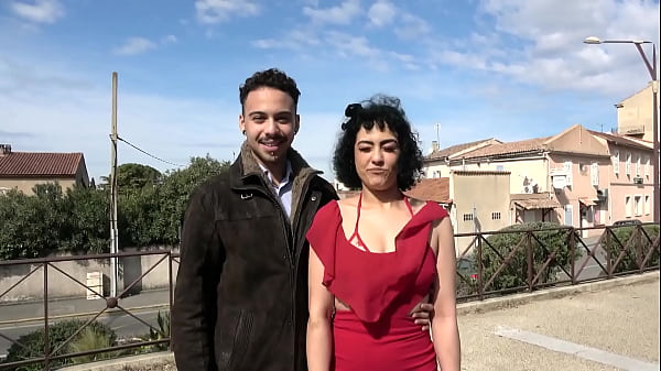 Esposa safada traindo o corno com o amigo - Sexo caseiro vazado