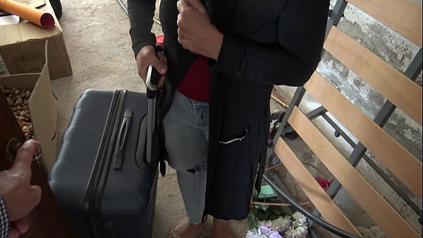 syrian muslim refugee shows her hairy pussy to perverted man in germany
