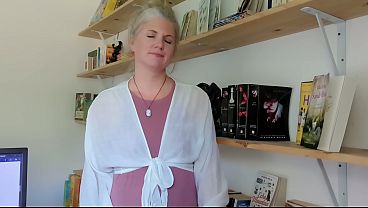 あなたの既婚のオフィス秘書は良い小さな精液の売春婦です